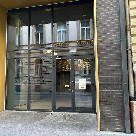 Comfort Court Apartment - Free Parking, Balcony Budapest Eksteriør billede
