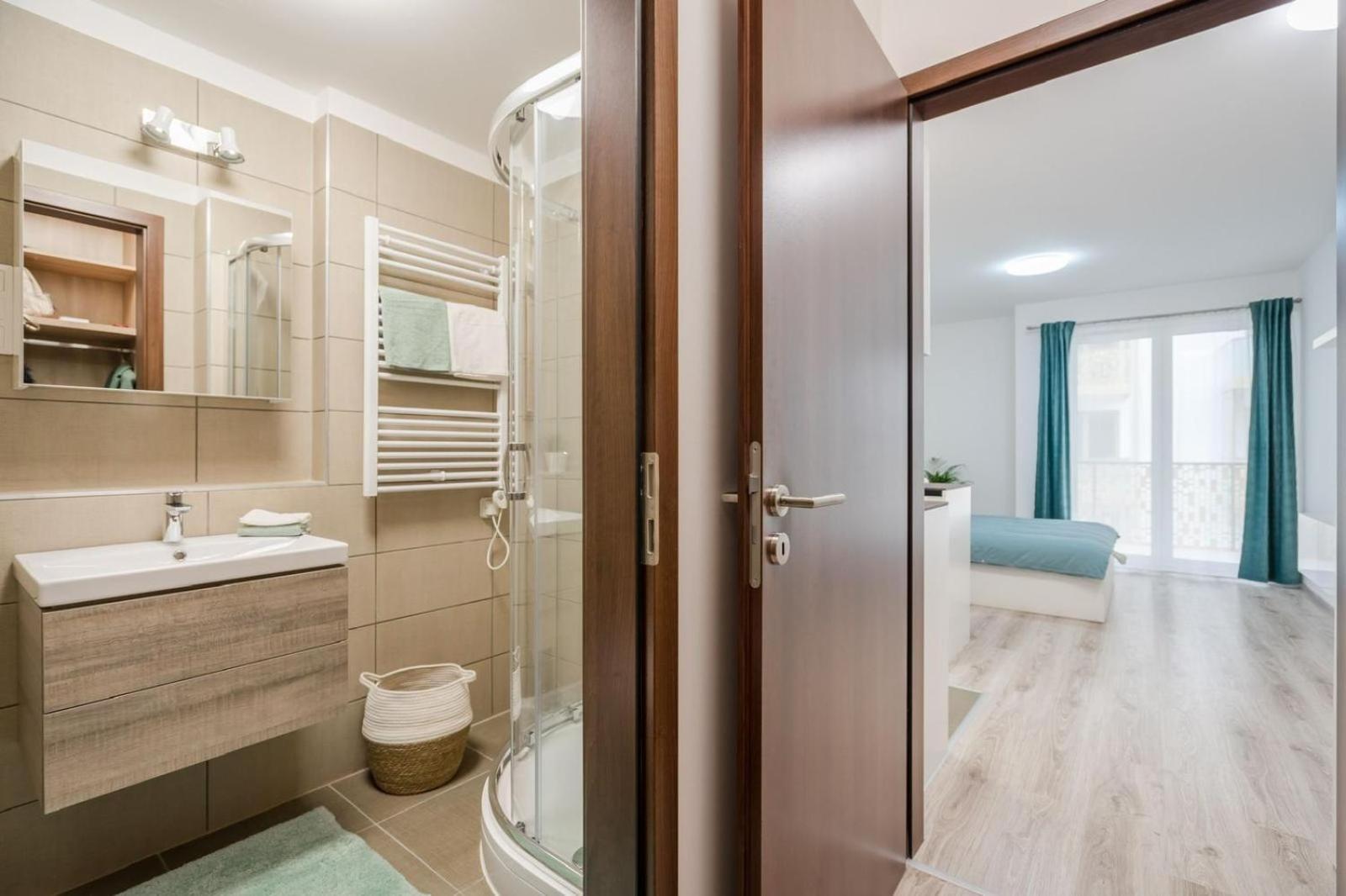 Comfort Court Apartment - Free Parking, Balcony Budapest Eksteriør billede
